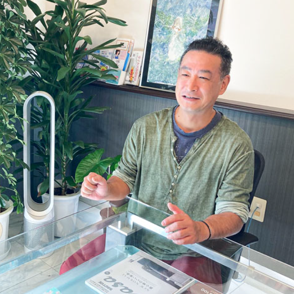 ウィッグ専門店アクアドールのパートナーサロンMATERIALの代表者様