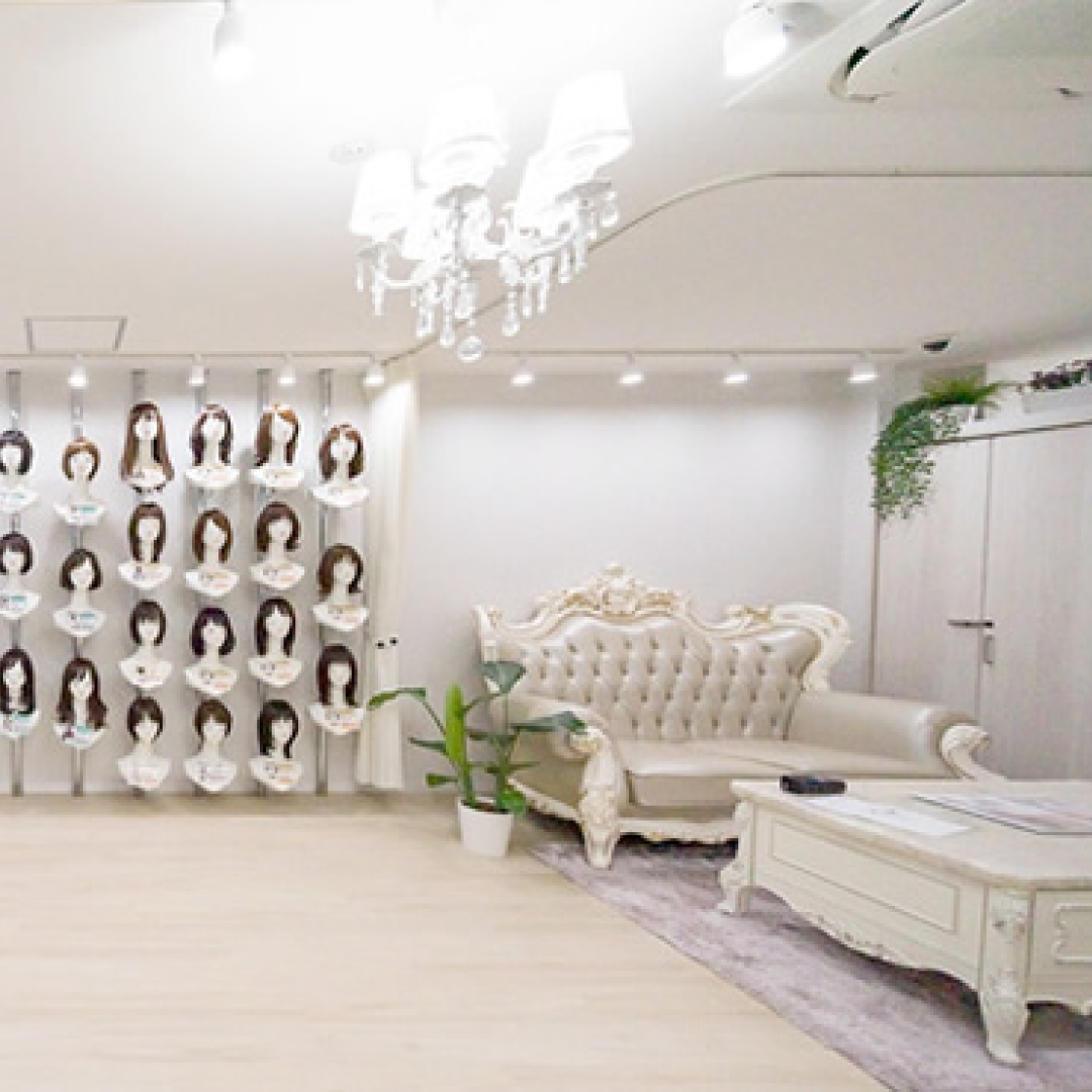 ウィッグ専門店アクアドール梅田サロン店内写真